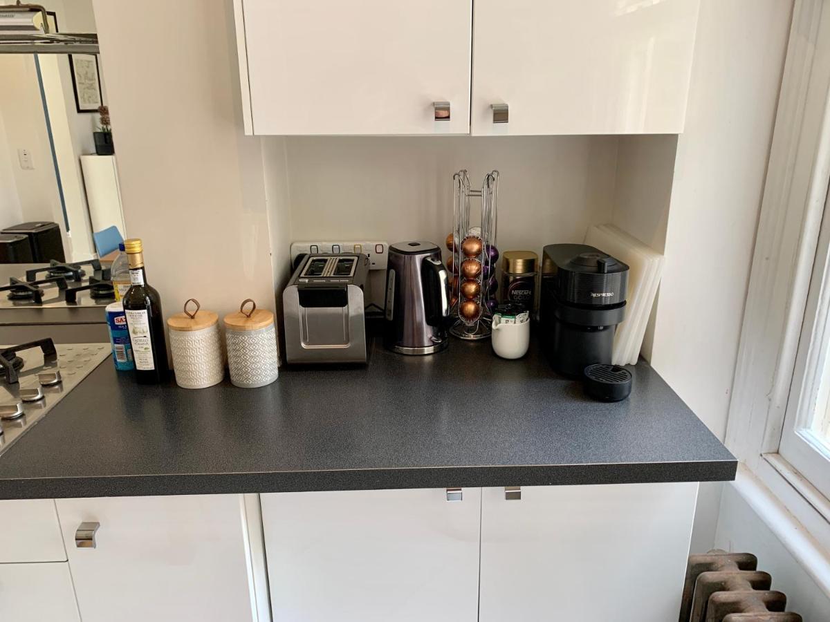 Lovely Newly Refurbished Apartment In Battersea London Exteriör bild