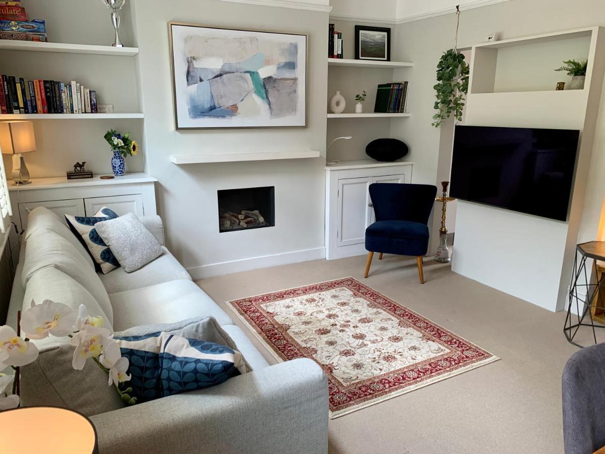 Lovely Newly Refurbished Apartment In Battersea London Exteriör bild