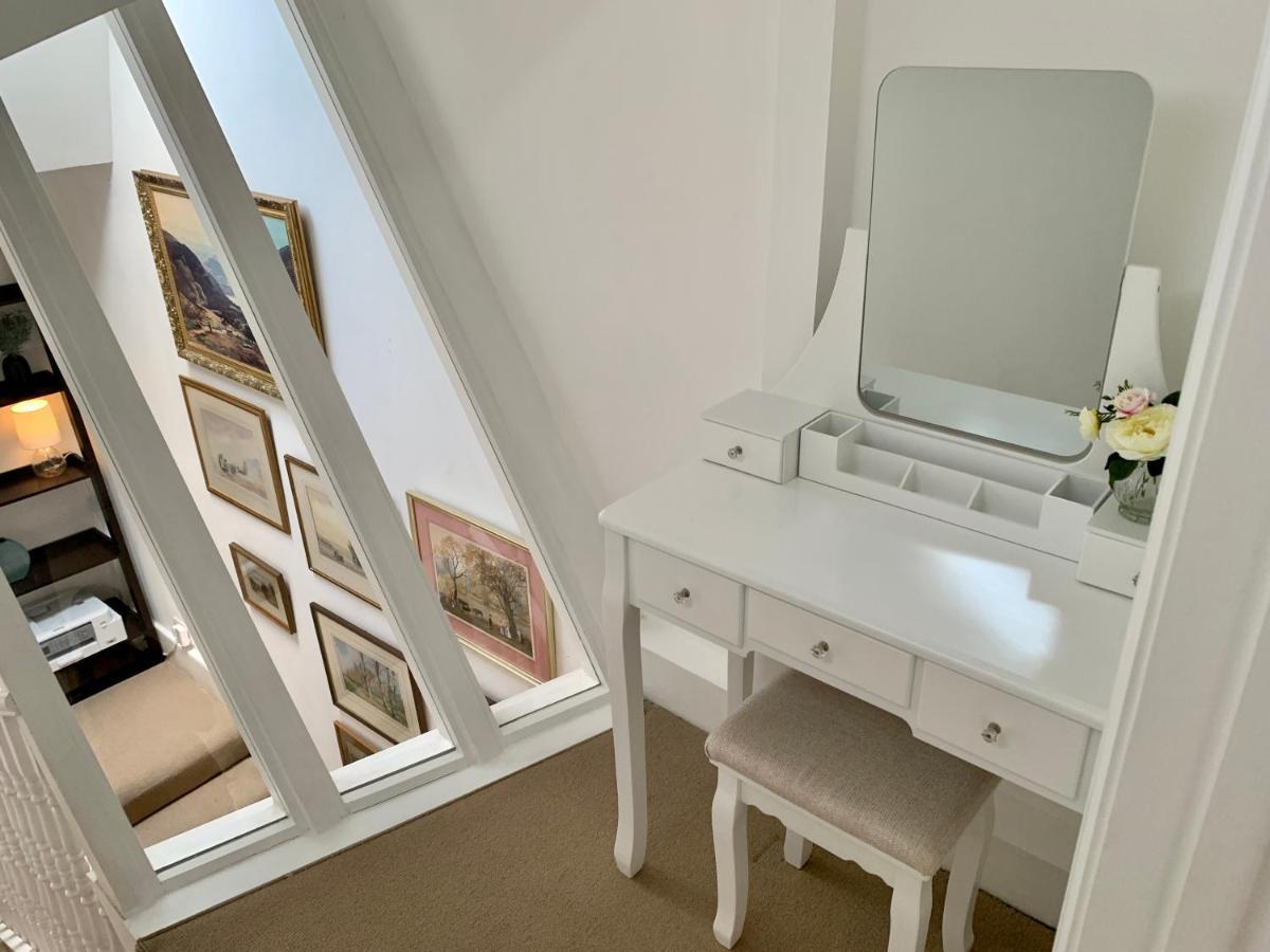 Lovely Newly Refurbished Apartment In Battersea London Exteriör bild
