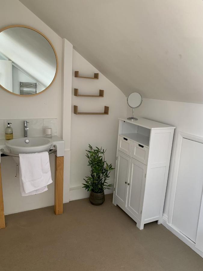Lovely Newly Refurbished Apartment In Battersea London Exteriör bild